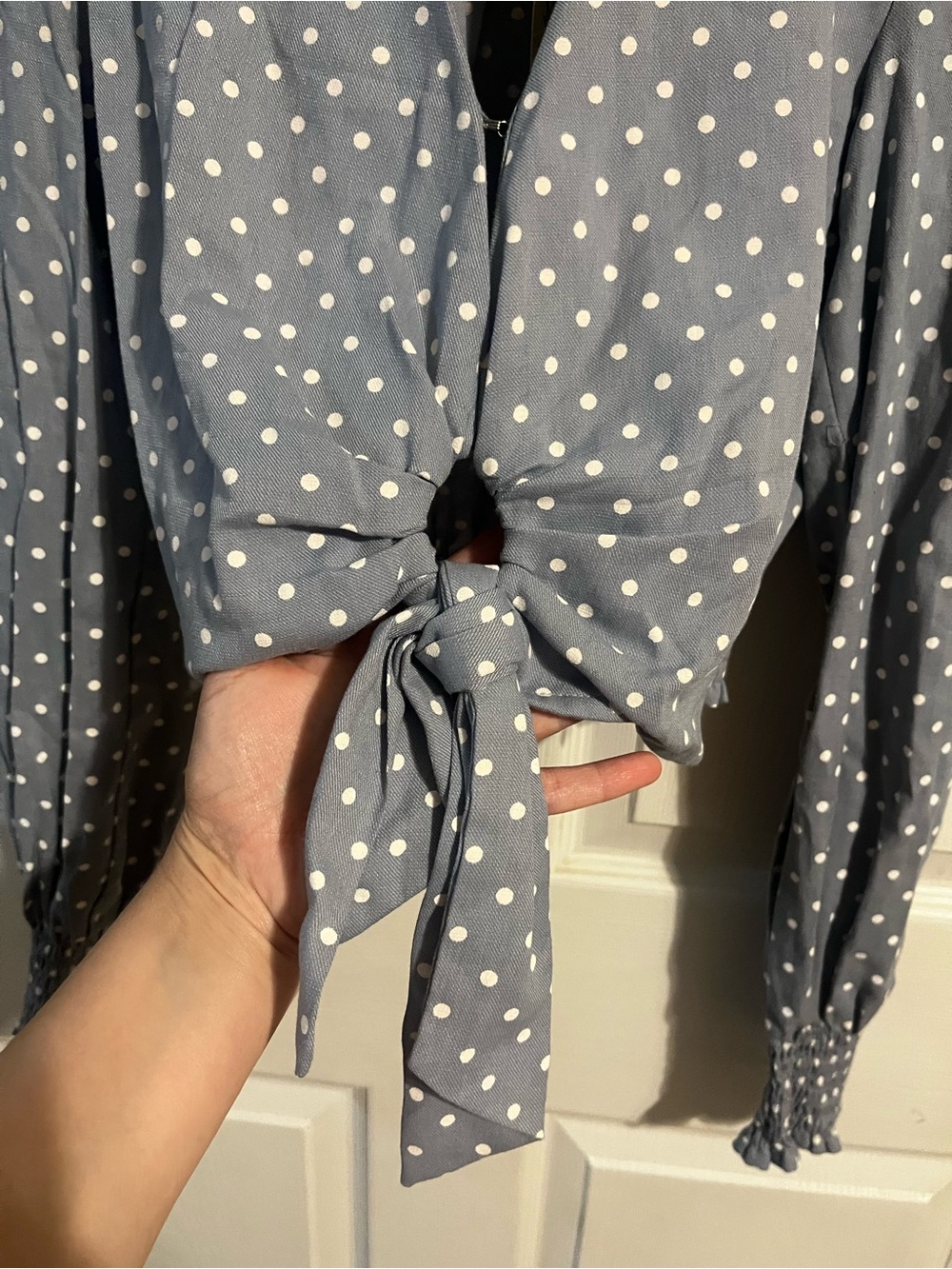 entro | NWT! Blue Polka Dot Tie-Front Blouse - Sz Small - Picture 3 of 10